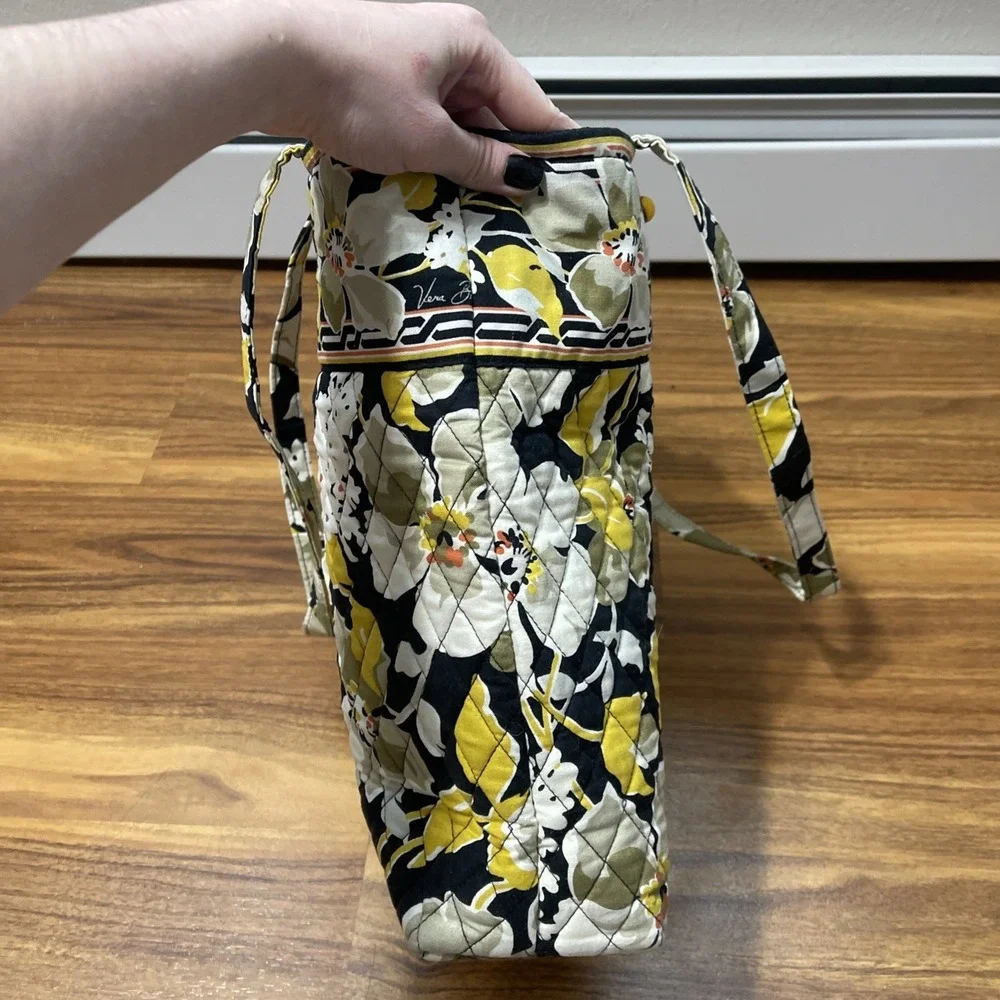 Vera Bradley Dogwood Quilted Large Tote Bag Purse‎ Yellow Black Foral Retired